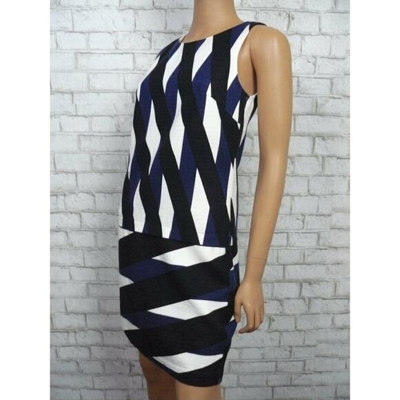 $348 Trina Turk Tweed Knit Signature Print Drop Waist Shift Dress 2 NEW - Picture 3 of 6